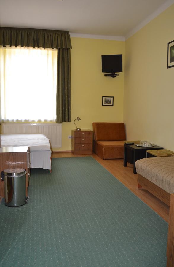 Lokomotiv Motel Eger Zewnętrze zdjęcie