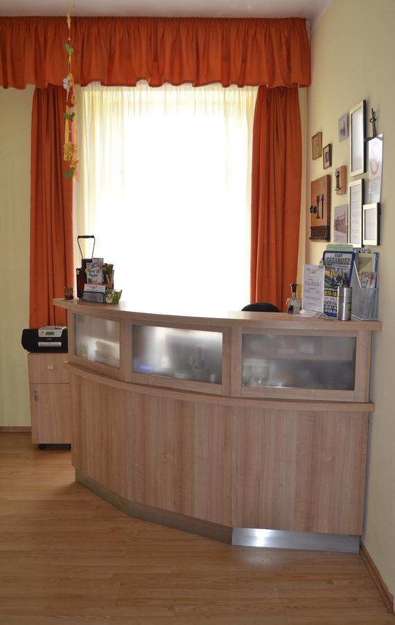 Lokomotiv Motel Eger Zewnętrze zdjęcie